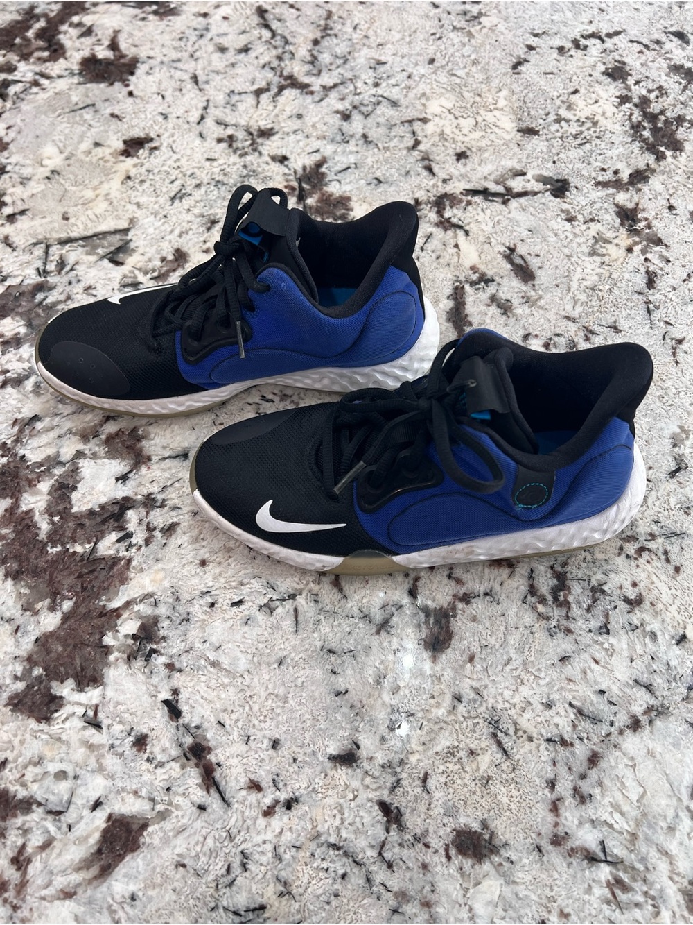 Nike Kids Black and Royal Blue Low-Top Sneakers